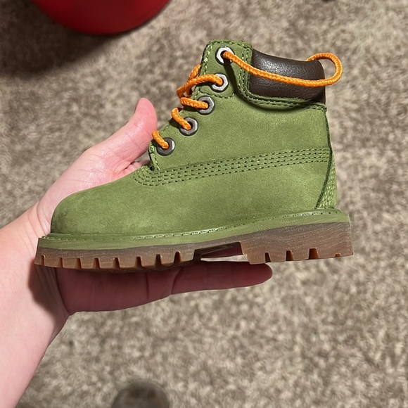 Timberland boots toddler size 5, green - Picture 3 of 4